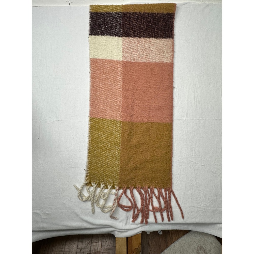 World Market Plaid Scarf Soft Acrylic Blend Oversized‎ Warm Fall Winter - Picture 2 of 6